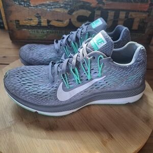 Nike Zoom Winflo 5 Running Shoes Women's Size 6 Gray Green Sneakers AA7414-003
